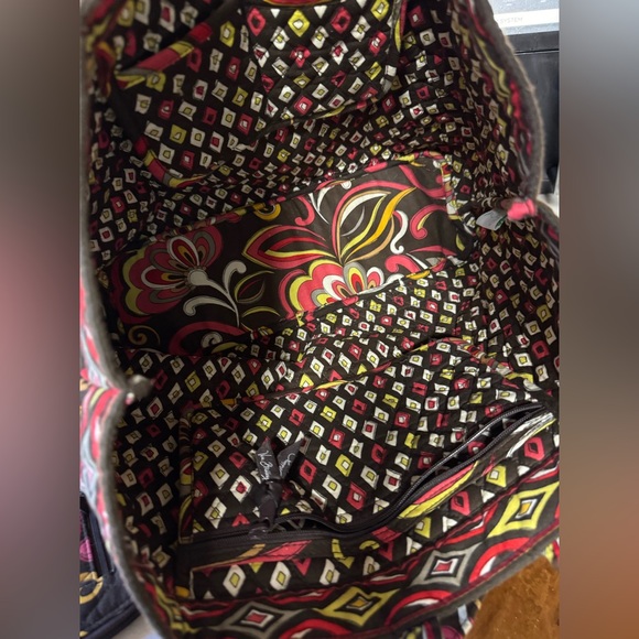 EUC Vera Bradley tic tac toggle tote in Puccini pattern w/ matching wristlet - Picture 7 of 8